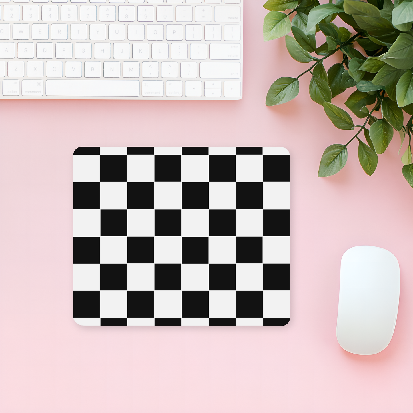 Retro Checkered Mouse Pad