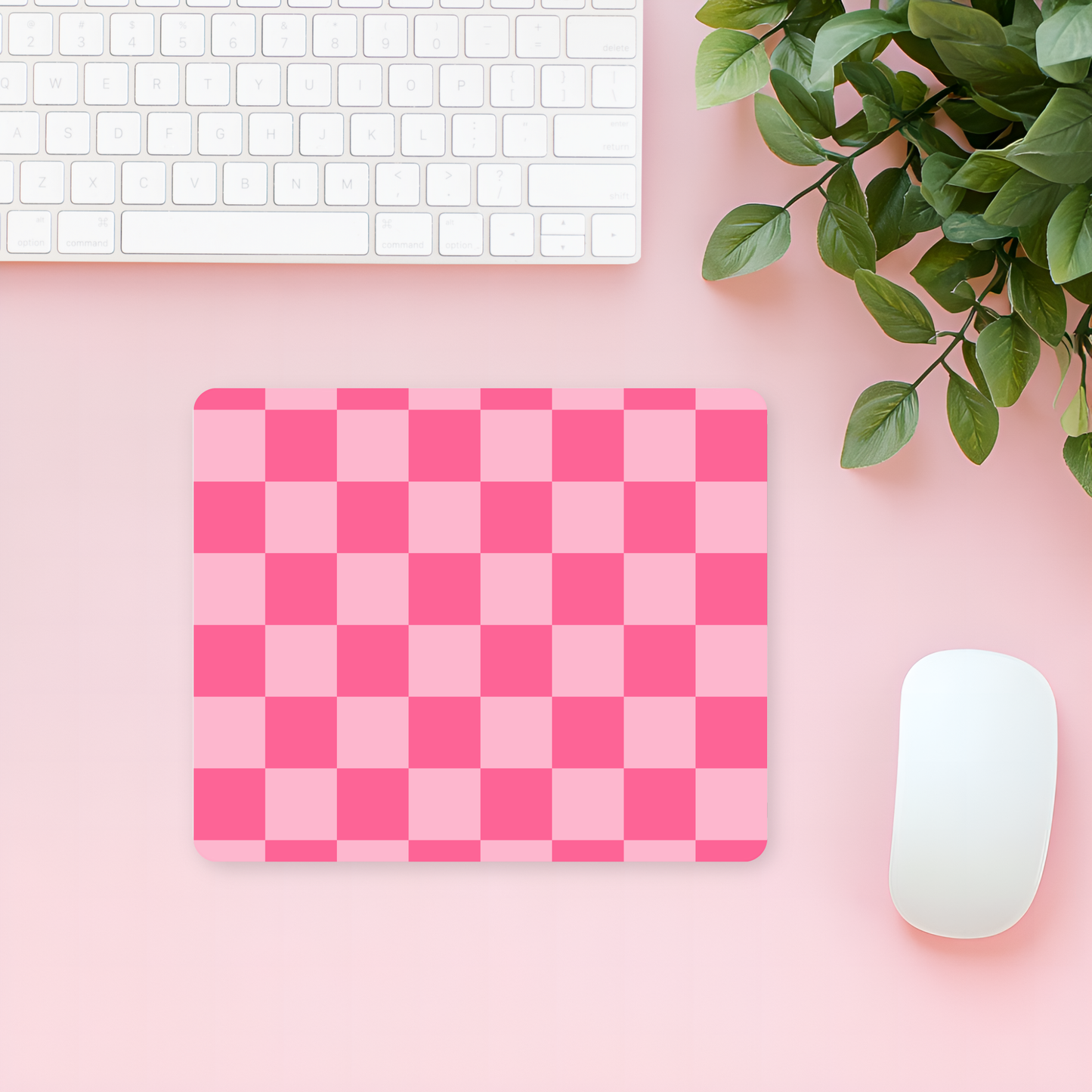 Retro Checkered Mouse Pad